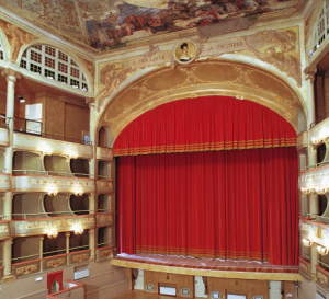 La Fenice-operaen: åpner i fordums prakt