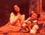 Angela Gheorgieu og Roberta Alagna i La Bohème på Den Norske Opera i 1998, foto: Erik Berg (i boken gjengitt i sort-hvitt)