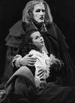 Elizabeth Nordberg-Schulz som Gilda og Trond Halstein Moe som Rigoletto, foto: Erik Berg