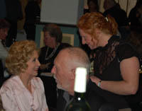 Wenche Foss intervjues av Kulturspeilet ved åpningen av Teaterkjelleren november 2005