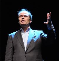Operadirektør Tom Remlov kjører safe