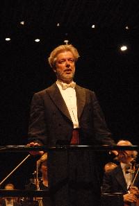 Saraste foran Oslo-filharmonien sist onsdag i Oslo, foto: Kulturspeilet