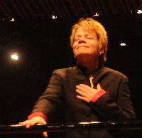 Alsop: Myndig dame