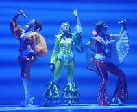Mamma Mia Folketeateret - Oppsigelser Pa Folketeatret : Ble tidenes publikumssuksess på folketeateret da den ble satt opp i oslo for over elleve år siden.