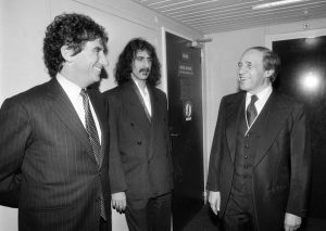 Boulez med den franske kulturministeren Jack Lang og Frank Zappa