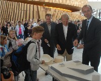 Trond Giske på kakefest i Bjørvika. Med Frp. ved makta blir det neppe kake i Bjørvika! Foto: Kulturspeile