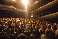 Jo mer publikum som strømmer til, jo mer klager oppstår det. Her fra Scene 2