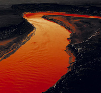 Dette lavabildet av Burtynsky illustrerer den engelske nasjonaloperaens Nibelungen-ring