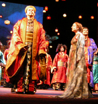 Fra Nationaltheatrets oppsetning av Nattergalen, foto: Anne-Lise Heitmann