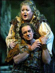 Deborah Voigt og Placido Domingo som Siegmund
