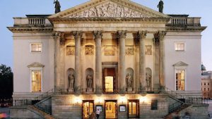 Fredrik den stores operahus, Staatsoper unter den Linden, vil fortsatt bestå