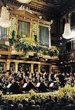 Fargerikt, strålende, bugnende av blomster - slik kjenner vi Wienerfilharmonikerne fra nyttåskonsertene